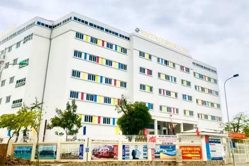 Trường Newton cho phép học sinh từ khối 6 đến khối 11 học online tại nhà (Ảnh website nhà trường) Trường Newton cho phép học sinh từ khối 6 đến khối 11 học online tại nhà (Ảnh website nhà trường)