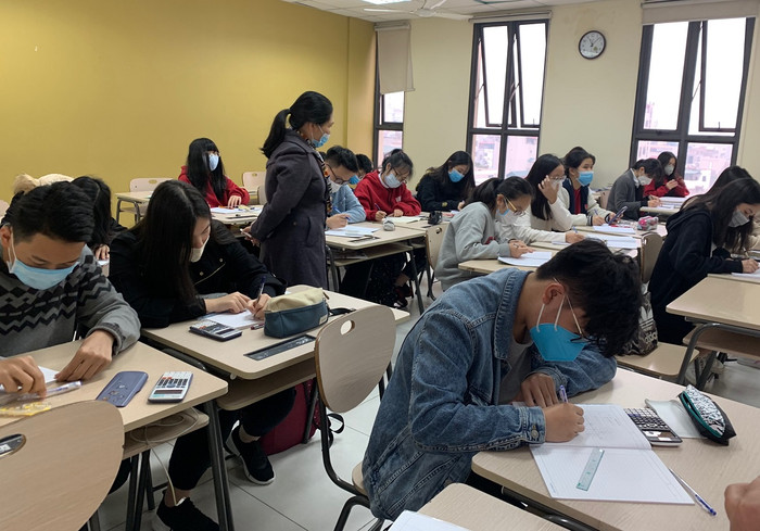 Sở Giáo dục và Đào tạo Hà Nội đang nghiên cứu đề xuất Ủy ban nhân dân thành phố Hà Nội xem xét cho học sinh nghỉ thêm 1 tuần để phòng chống dịch nCoV. (Ảnh minh họa: Thùy Linh) Sở Giáo dục và Đào tạo Hà Nội đang nghiên cứu đề xuất Ủy ban nhân dân thành phố Hà Nội xem xét cho học sinh nghỉ thêm 1 tuần để phòng chống dịch nCoV. (Ảnh minh họa: Thùy Linh)