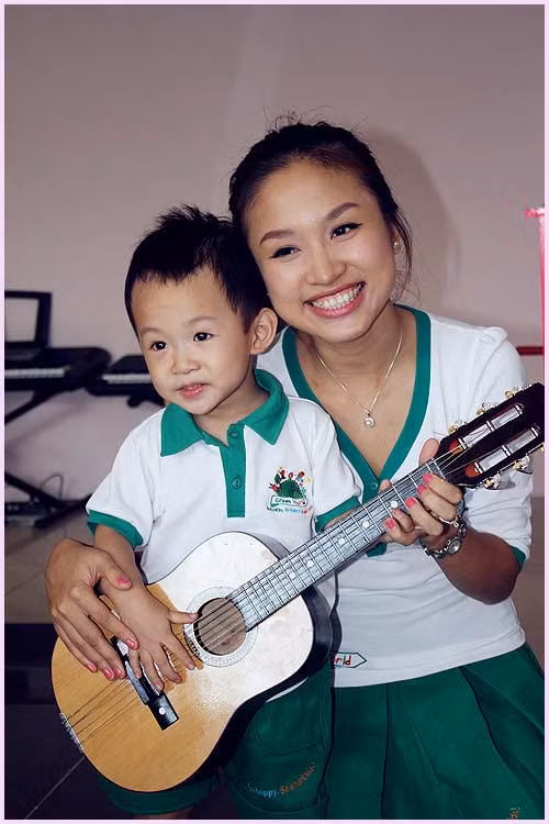 Thanh Vân Hugo lần đầu nói về đổ vỡ trong hôn nhân: "Vân không đổ lỗi cho số phận hay ai trong chuyện này. Vân cảm thấy vững vàng hơn, dám đối diện và bắt buộc phải vượt qua. Vân tin mình sẽ cùng con trai có thể vượt qua và đi tới bất cứ nơi đâu".