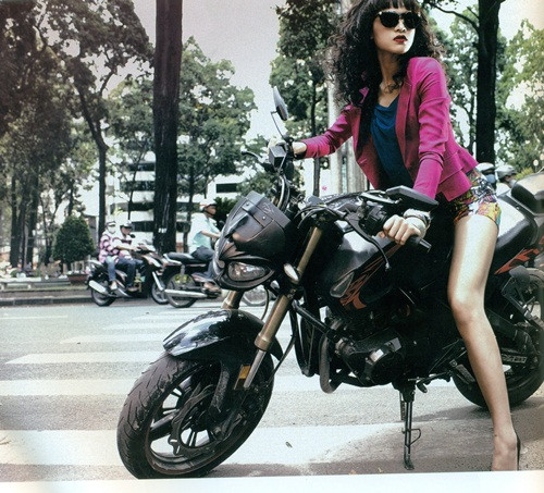 Phương Mai chia sẻ về sở thích thi cử của mình: "Tôi thích thi cử, thích cảm giác được cạnh tranh quyết liệt với những đối thủ, thích nhìn thấy mình phát triển trong một thời gian ngắn, thích được đánh giá bởi những người có chuyên môn. Tôi thích cảm giác căng thẳng ôn tập, luyện tập để rồi đặt chân vào phòng thi ngay từ hồi cấp 1".