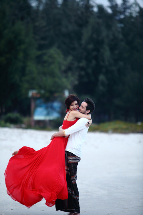 Tháng 9 này, Mai Khôi sẽ theo Ben (tên người yêu cô) về Úc để gặp mặt gia đình Ben. (Theo 24h)