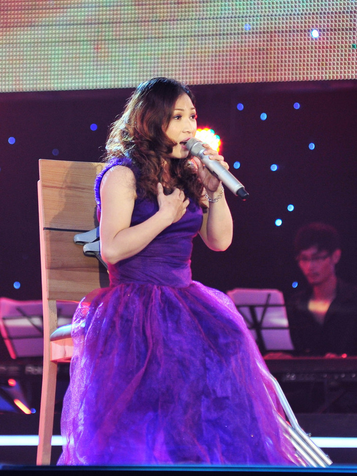 Ban giám khảo tỏ ra khâm phục, tiếc nuối và có lỗi vì đã không chọn Phương Dung. Ban giám khảo tỏ ra khâm phục, tiếc nuối và có lỗi vì đã không chọn Phương Dung.