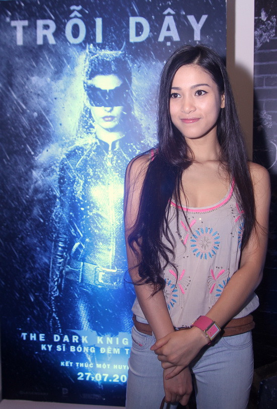 Cô gái có gương mặt rất xinh và vóc dáng "chuẩn" Nhung Kate được cho là bạn gái mới của Johnny Trí Nguyễn. Cô được khán giả biết đến qua bộ phim 'Bà nội không thích ăn pizza', đóng chung cùng Danh Tùng. Ngoài ra, cô gái trẻ xinh năm 1989 này còn tham gia làm người mẫu, MC. (Theo X-Zone) Cô gái có gương mặt rất xinh và vóc dáng "chuẩn" Nhung Kate được cho là bạn gái mới của Johnny Trí Nguyễn. Cô được khán giả biết đến qua bộ phim 'Bà nội không thích ăn pizza', đóng chung cùng Danh Tùng. Ngoài ra, cô gái trẻ xinh năm 1989 này còn tham gia làm người mẫu, MC. (Theo X-Zone)