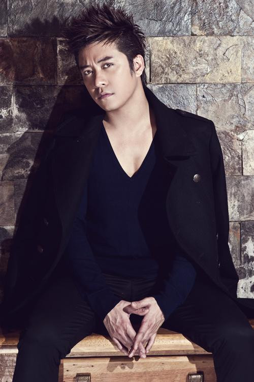 Anh giải thích thêm: "Một người đàn ông cứ đi mây về gió như tôi có lẽ chưa thể tạo sự tin tưởng cho người nào yêu mình nên tôi đành chấp nhận ế thôi" (Theo Kiến thức) Anh giải thích thêm: "Một người đàn ông cứ đi mây về gió như tôi có lẽ chưa thể tạo sự tin tưởng cho người nào yêu mình nên tôi đành chấp nhận ế thôi" (Theo Kiến thức)