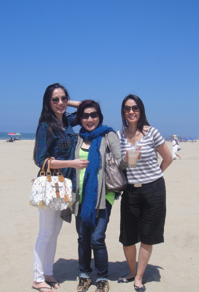 Cô và mẹ đã đến thăm họ hàng, bạn bè, đi thăm các thành phố của Mỹ. Đây là món quà cô muốn dành tặng mẹ và tặng chính bản thân sau những tháng làm việc vất vả. (Theo Ngôi sao)