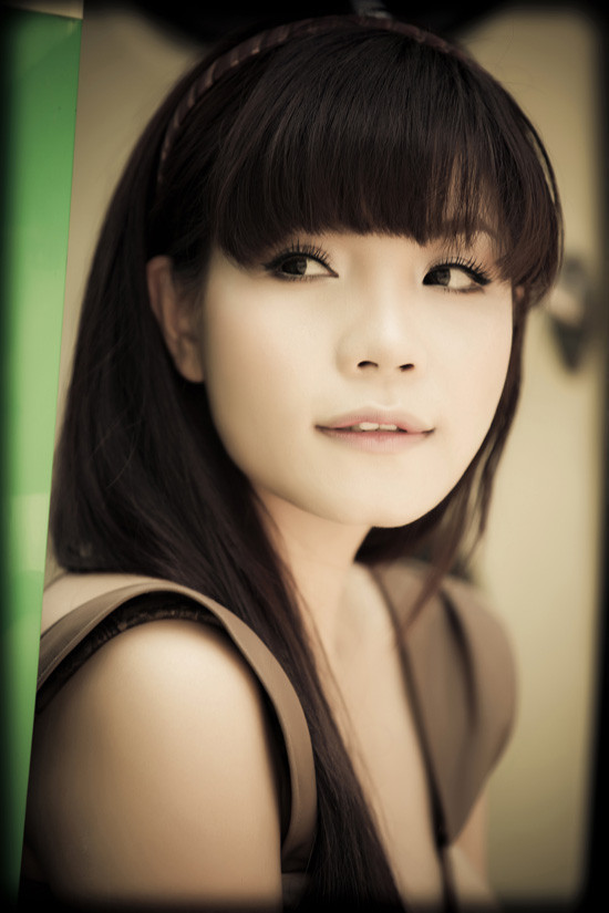 Kiwi Ngô Mai Trang trả lời phỏng vấn: "Tôi đã chọn giải pháp im lặng vì không muốn dính vào chuyện riêng tư của Cao Thái Sơn. Một người anh thân thiết của tôi đã vĩnh viễn mất đi có liên quan đến scandal của cậu ấy. Người đã mất là bạn thân của gia đình tôi. Tôi và chồng đã khuyên Cao Thái Sơn giữ im lặng tránh làm tổn thương người còn sống. Nhưng cuối cùng mọi thứ cũng không thể im lặng, còn có những thứ khó chịu khác ảnh hưởng đến công việc của tôi".