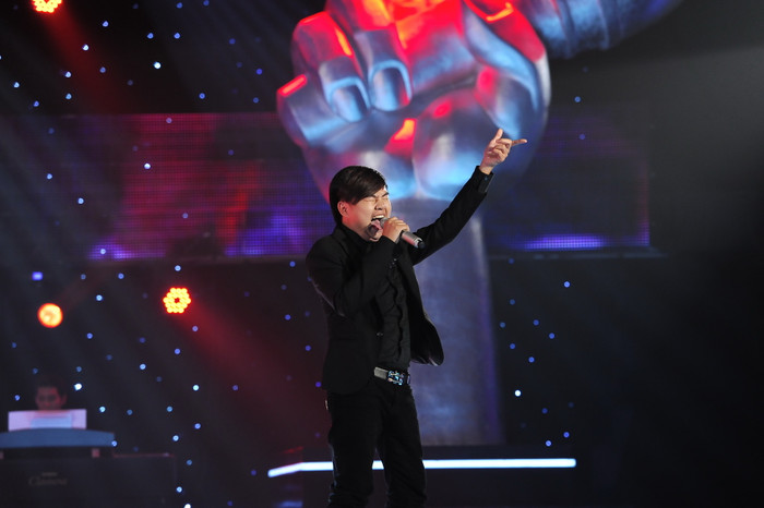 Đàm Vĩnh Hưng ấn tượng với chất giọng dày, có chút nổi loạn của Hoàng Mạnh. Mr. Đàm quyết định chọn Hoàng Mạnh vì thấy hình ảnh của mình 15 năm trước trong chàng trai đến từ Đà Nẵng.