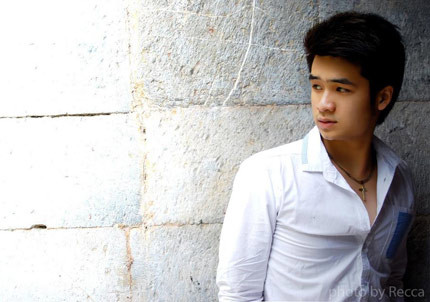 Vũ Hà Anh nói về lí do bất ngờ xin rút khỏi Sao mai điểm hẹn 2012: "Tôi nghĩ, mình lọt vào Top 12 Sao mai điểm hẹn, rồi lại Top 6 đã là điều may mắn và quá đủ với tôi rồi. Tôi không muốn nhiều hơn như thế. Sức của tôi thế nào tôi biết. Tôi cần nhiều thời gian để học hỏi từ bên ngoài, trước khi bước tiếp con đường ca hát của mình".