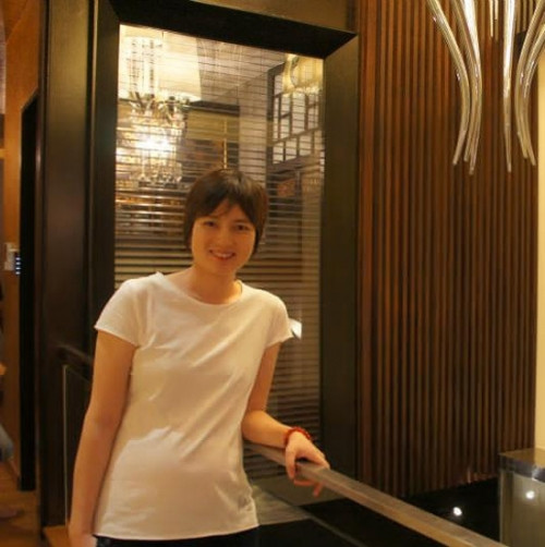 Thúy Vinh khá kín tiếng trong chuyện tình cảm, nhưng việc cô mang bầu và sắp tổ chức đám cưới đã phá tan hoài nghi về chuyện đồng tính nữ trước đây của Thúy Vinh. (Theo 2sao) Thúy Vinh khá kín tiếng trong chuyện tình cảm, nhưng việc cô mang bầu và sắp tổ chức đám cưới đã phá tan hoài nghi về chuyện đồng tính nữ trước đây của Thúy Vinh. (Theo 2sao)