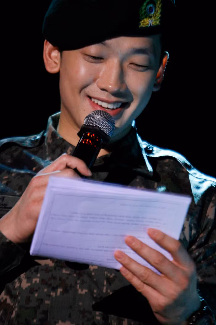 Bi Rain làm nức lòng người hâm mộ khi anh gửi lời chào và giới thiệu bản thân bằng tiếng Việt. (Ảnh: Đức Thịnh)