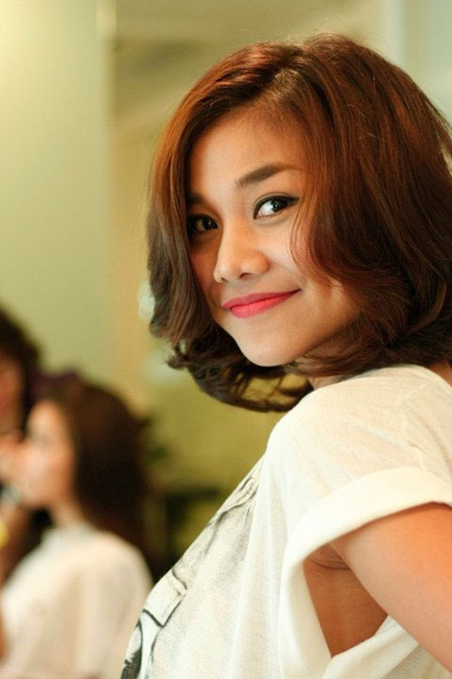 Tuy nhiên Thanh Hằng vẫn giấu kín danh tính người yêu mình: "Tôi không thích tiết lộ về chuyện tình cảm. Nếu đã công khai trên mặt báo thì đó sẽ là chuyện chung để mọi người bàn tán, bình phẩm, không còn riêng tư nữa". (Theo NĐ &ĐS) Tuy nhiên Thanh Hằng vẫn giấu kín danh tính người yêu mình: "Tôi không thích tiết lộ về chuyện tình cảm. Nếu đã công khai trên mặt báo thì đó sẽ là chuyện chung để mọi người bàn tán, bình phẩm, không còn riêng tư nữa". (Theo NĐ &ĐS)