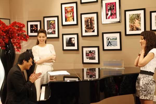 Thanh Bùi đã tham gia hỗ trợ, luyện tập cho các thí sinh của đội Hồ Ngọc Hà trong cuộc thi Giọng hát Việt.