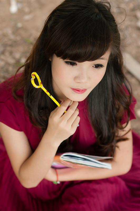 Ước mơ của cô là trở thành một họa sĩ thiết kế đồ họa, mong muốn nghề vẽ của mình gây được ấn tượng cho bản thân và người khác. <<HOA KHÔI CÁC TRƯỜNG ĐẠI HỌC <<NGÔI SAO HỌC ĐƯỜNG <<ÁNH MẮT MƠ MÀNG CỦA HOT GIRL TRƯỜNG THPT KIM ANH Ước mơ của cô là trở thành một họa sĩ thiết kế đồ họa, mong muốn nghề vẽ của mình gây được ấn tượng cho bản thân và người khác. <<HOA KHÔI CÁC TRƯỜNG ĐẠI HỌC <<NGÔI SAO HỌC ĐƯỜNG <<ÁNH MẮT MƠ MÀNG CỦA HOT GIRL TRƯỜNG THPT KIM ANH