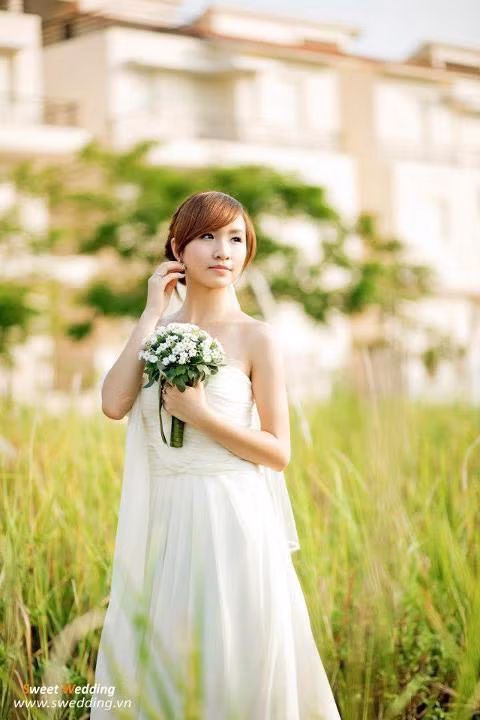 Gia đình là nền tảng vững chắc và tin cậy nhất đối với Vân, trong gia đình cô thần tượng cả bố và mẹ. Bố thường động viên, hỏi han và giúp Vân học tập, mẹ thường lắng nghe mọi tâm sự buồn vui, khuyên răn, dạy dỗ Vân bằng tất cả tình yêu. <<NỮ SINH CĐ DU LỊCH HÀ NỘI ĐẸP KHÔNG TỲ VẾT <<VẺ ĐẸP KIÊU SA CỦA HOT GIRL CĐ TRUYỀN HÌNH HÀ NỘI <<Á KHÔI CĐ TRUYỀN HÌNH TRỊNH THU THẢO ĐẸP RẠNG NGỜI ĐÓN TRUNG THU <<NỮ SINH KINH BẮC DỊU DÀNG KHOE SẮC TRONG TÀ ÁO DÀI