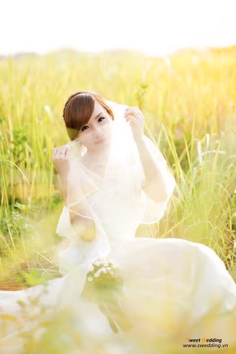 Câu nói Vân Anh yêu thích: "Tìm cho mình... những khoảnh khắc bình yên.../Tìm cho mình... những dịu êm bất chợt.../Mà giữa bộn bề cuộc sống... tưởng đã bỏ quên...!" <<NỮ SINH CĐ DU LỊCH HÀ NỘI ĐẸP KHÔNG TỲ VẾT <<VẺ ĐẸP KIÊU SA CỦA HOT GIRL CĐ TRUYỀN HÌNH HÀ NỘI <<Á KHÔI CĐ TRUYỀN HÌNH TRỊNH THU THẢO ĐẸP RẠNG NGỜI ĐÓN TRUNG THU <<NỮ SINH KINH BẮC DỊU DÀNG KHOE SẮC TRONG TÀ ÁO DÀI