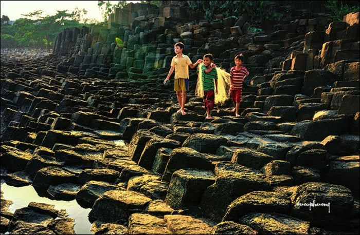 Tung tăng...lũ trẻ vùng quê Tung tăng...lũ trẻ vùng quê