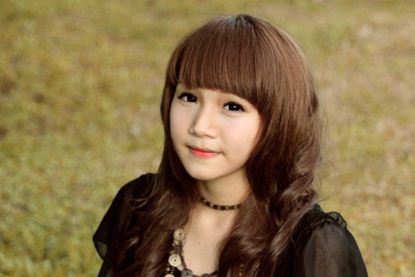 <<HOA KHÔI CÁC TRƯỜNG ĐẠI HỌC <<NGÔI SAO HỌC ĐƯỜNG <<LUÂN TRÚC DIỄM - VẺ ĐẸP ĐẬM CHẤT Á ĐÔNG