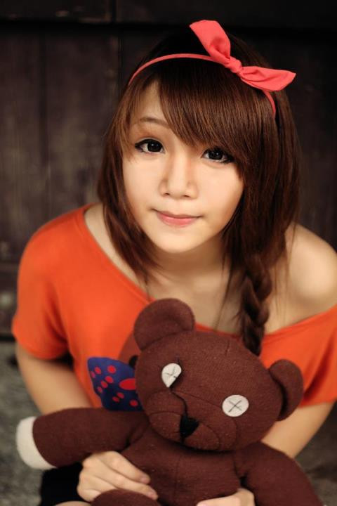 Trần Phương Mai có nick name Mai Feck, cô sinh năm 1997, hiện là sinh viên Học viện Âm Nhạc quốc gia Việt Nam. <<HOA KHÔI CÁC TRƯỜNG ĐẠI HỌC <<NGÔI SAO HỌC ĐƯỜNG <<LUÂN TRÚC DIỄM - VẺ ĐẸP ĐẬM CHẤT Á ĐÔNG