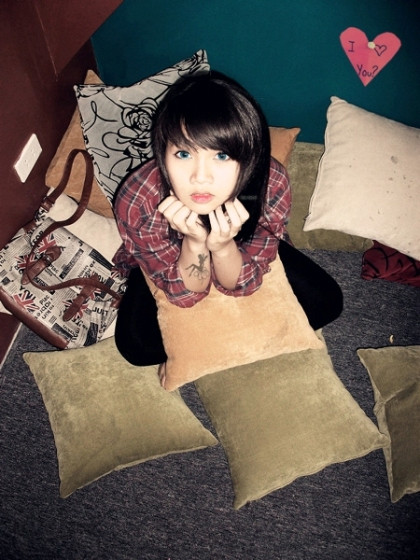 <<HOA KHÔI CÁC TRƯỜNG ĐẠI HỌC <<NGÔI SAO HỌC ĐƯỜNG <<LUÂN TRÚC DIỄM - VẺ ĐẸP ĐẬM CHẤT Á ĐÔNG <<NHỮNG NỮ SINH SIÊU KUTE CỦA HỌC VIỆN CẢNH SÁT