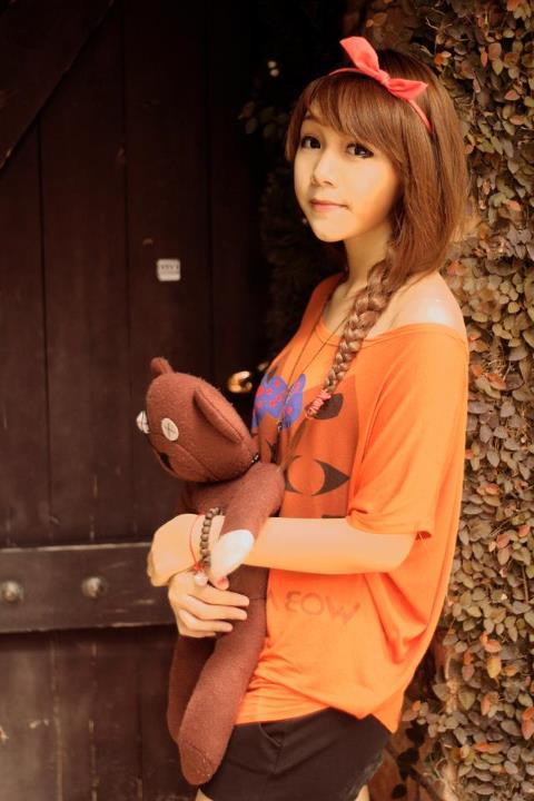 <<HOA KHÔI CÁC TRƯỜNG ĐẠI HỌC <<NGÔI SAO HỌC ĐƯỜNG <<LUÂN TRÚC DIỄM - VẺ ĐẸP ĐẬM CHẤT Á ĐÔNG <<NHỮNG NỮ SINH SIÊU KUTE CỦA HỌC VIỆN CẢNH SÁT