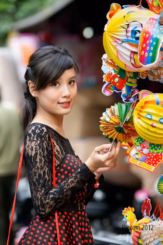 Ước mơ của Trang là sau khi tốt nghiệp sẽ được làm trong ngân hàng và trở thành nữ doanh nhân thành đạt. <<HOA KHÔI CÁC TRƯỜNG ĐẠI HỌC <<NGÔI SAO HỌC ĐƯỜNG <<VẺ ĐẸP TRONG SÁNG CỦA NỮ SINH ĐH MỸ THUẬT CÔNG NGHIỆP HÀ NỘI <<VẺ ĐẸP THÁNH THIỆN CỦA NỮ SINH THPT NGUYỄN TẤT THÀNH Ước mơ của Trang là sau khi tốt nghiệp sẽ được làm trong ngân hàng và trở thành nữ doanh nhân thành đạt. <<HOA KHÔI CÁC TRƯỜNG ĐẠI HỌC <<NGÔI SAO HỌC ĐƯỜNG <<VẺ ĐẸP TRONG SÁNG CỦA NỮ SINH ĐH MỸ THUẬT CÔNG NGHIỆP HÀ NỘI <<VẺ ĐẸP THÁNH THIỆN CỦA NỮ SINH THPT NGUYỄN TẤT THÀNH