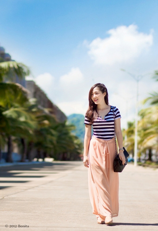 Thanh Tâm thích ăn kem một mình, thích đọc truyện cổ tích và thích thiết kế thời trang. <<NỮ SINH KINH BẮC DỊU DÀNG KHOE SẮC TRONG TÀ ÁO DÀI <<HOT GIRL ĐH PHƯƠNG ĐÔNG RẠNG NGỜI ĐÓN TRUNG THU <<TEEN MODEL AN PHƯƠNG "BIẾN HÓA" VỚI STYLE DỄ THƯƠNG <<NHỮNG NỮ SINH MẶC ÁO DÀI ĐẸP HƠN CẢ HOA HẬU MAI PHƯƠNG THÚY (P18)