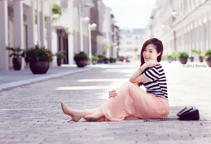 <<NỮ SINH KINH BẮC DỊU DÀNG KHOE SẮC TRONG TÀ ÁO DÀI <<HOT GIRL ĐH PHƯƠNG ĐÔNG RẠNG NGỜI ĐÓN TRUNG THU <<TEEN MODEL AN PHƯƠNG "BIẾN HÓA" VỚI STYLE DỄ THƯƠNG <<NHỮNG NỮ SINH MẶC ÁO DÀI ĐẸP HƠN CẢ HOA HẬU MAI PHƯƠNG THÚY (P18)