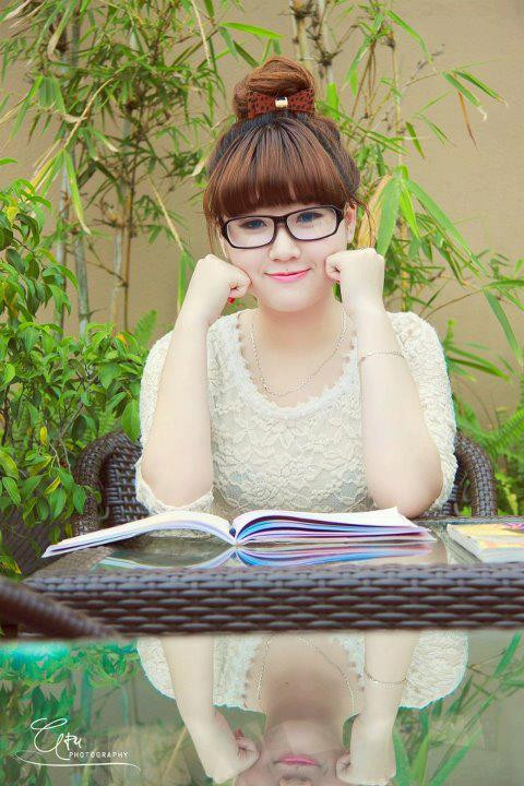 Nguyễn Kiều My (1993) có nick name Miki, hiện là sinh viên năm hai Trường Đại học Sư phạm nghệ thuật Trung Ương <<NỮ SINH KINH BẮC DỊU DÀNG KHOE SẮC TRONG TÀ ÁO DÀI <<HOT GIRL ĐH PHƯƠNG ĐÔNG RẠNG NGỜI ĐÓN TRUNG THU <<TEEN MODEL AN PHƯƠNG "BIẾN HÓA" VỚI STYLE DỄ THƯƠNG <<NHỮNG NỮ SINH MẶC ÁO DÀI ĐẸP HƠN CẢ HOA HẬU MAI PHƯƠNG THÚY (P18) Nguyễn Kiều My (1993) có nick name Miki, hiện là sinh viên năm hai Trường Đại học Sư phạm nghệ thuật Trung Ương <<NỮ SINH KINH BẮC DỊU DÀNG KHOE SẮC TRONG TÀ ÁO DÀI <<HOT GIRL ĐH PHƯƠNG ĐÔNG RẠNG NGỜI ĐÓN TRUNG THU <<TEEN MODEL AN PHƯƠNG "BIẾN HÓA" VỚI STYLE DỄ THƯƠNG <<NHỮNG NỮ SINH MẶC ÁO DÀI ĐẸP HƠN CẢ HOA HẬU MAI PHƯƠNG THÚY (P18)