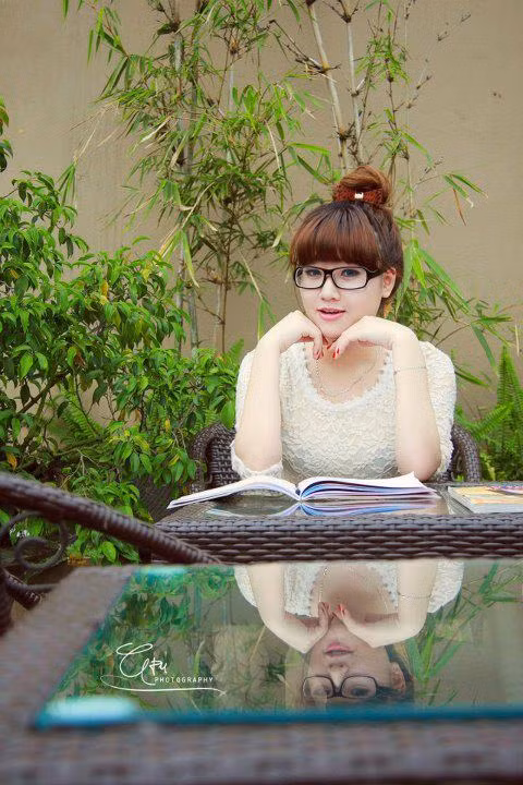 Kiều My từng đạt giải nhất cuộc thi "Hoạ mi vàng 2003" do thành phố Hạ Long tổ chức. Ngoài ra, từ bé My đã là cây văn nghệ nổi bật của trường, lớp, và chính thức theo học nghệ thuật từ năm 6 tuổi. <<NỮ SINH KINH BẮC DỊU DÀNG KHOE SẮC TRONG TÀ ÁO DÀI <<HOT GIRL ĐH PHƯƠNG ĐÔNG RẠNG NGỜI ĐÓN TRUNG THU <<TEEN MODEL AN PHƯƠNG "BIẾN HÓA" VỚI STYLE DỄ THƯƠNG <<NHỮNG NỮ SINH MẶC ÁO DÀI ĐẸP HƠN CẢ HOA HẬU MAI PHƯƠNG THÚY (P18) Kiều My từng đạt giải nhất cuộc thi "Hoạ mi vàng 2003" do thành phố Hạ Long tổ chức. Ngoài ra, từ bé My đã là cây văn nghệ nổi bật của trường, lớp, và chính thức theo học nghệ thuật từ năm 6 tuổi. <<NỮ SINH KINH BẮC DỊU DÀNG KHOE SẮC TRONG TÀ ÁO DÀI <<HOT GIRL ĐH PHƯƠNG ĐÔNG RẠNG NGỜI ĐÓN TRUNG THU <<TEEN MODEL AN PHƯƠNG "BIẾN HÓA" VỚI STYLE DỄ THƯƠNG <<NHỮNG NỮ SINH MẶC ÁO DÀI ĐẸP HƠN CẢ HOA HẬU MAI PHƯƠNG THÚY (P18)