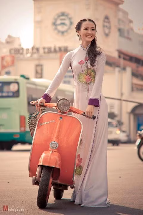 Thu Thảo được biết đến như một người mẫu chuyên nghiệp, hiện đang là gương mặt đại diện của Liên hoan Người mẫu Thời trang Việt Nam (FMV) lần I – 2011. Khởi đầu sự nghiệp bằng giải thưởng Người đẹp trình diễn ấn tượng nhất – Ngôi sao người mẫu 2011