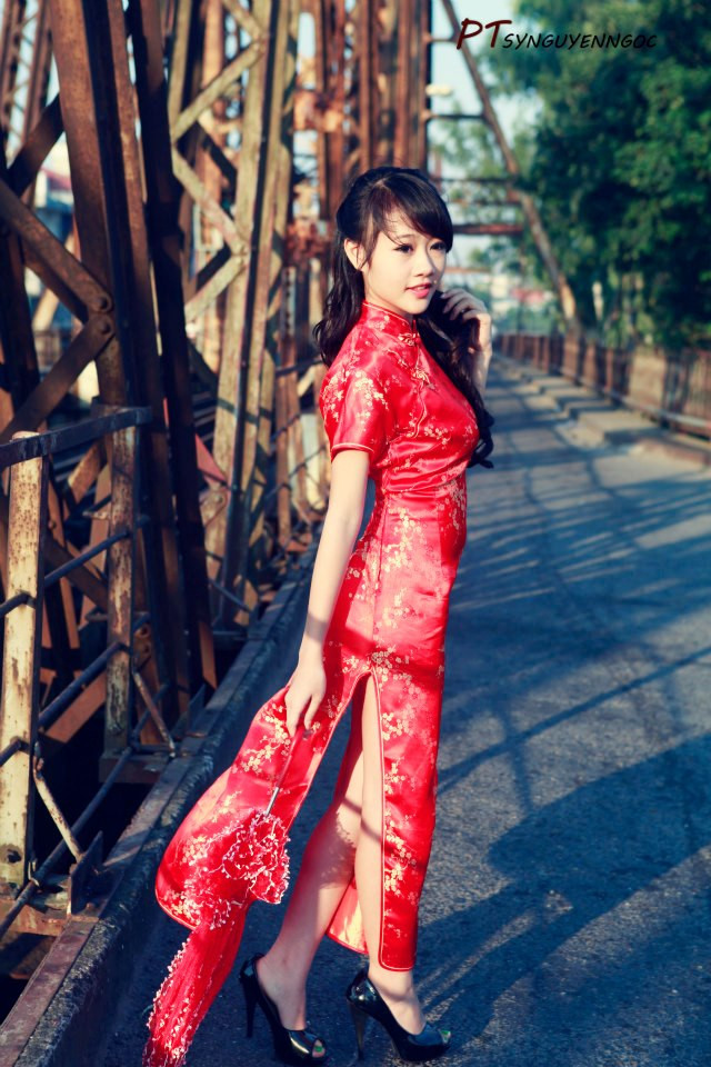 Biến hóa thành cô gái trung hoa xinh đẹp với màu đỏ chủ đạo tôn lên làn da trắng hồng và một vóc dáng yêu kiều. <<HOT GIRL ĐH PHƯƠNG ĐÔNG RẠNG NGỜI ĐÓN TRUNG THU <<VẺ ĐẸP TRONG SÁNG CỦA NỮ SINH ĐH MỸ THUẬT CÔNG NGHIỆP HÀ NỘI <<VẺ ĐẸP THÁNH THIỆN CỦA NỮ SINH THPT NGUYỄN TẤT THÀNH <<HOT GIRL ĐH CÔNG NGHIỆP HÀ NỘI ĐẸP TINH KHÔI TRONG NẮNG MAI Biến hóa thành cô gái trung hoa xinh đẹp với màu đỏ chủ đạo tôn lên làn da trắng hồng và một vóc dáng yêu kiều. <<HOT GIRL ĐH PHƯƠNG ĐÔNG RẠNG NGỜI ĐÓN TRUNG THU <<VẺ ĐẸP TRONG SÁNG CỦA NỮ SINH ĐH MỸ THUẬT CÔNG NGHIỆP HÀ NỘI <<VẺ ĐẸP THÁNH THIỆN CỦA NỮ SINH THPT NGUYỄN TẤT THÀNH <<HOT GIRL ĐH CÔNG NGHIỆP HÀ NỘI ĐẸP TINH KHÔI TRONG NẮNG MAI