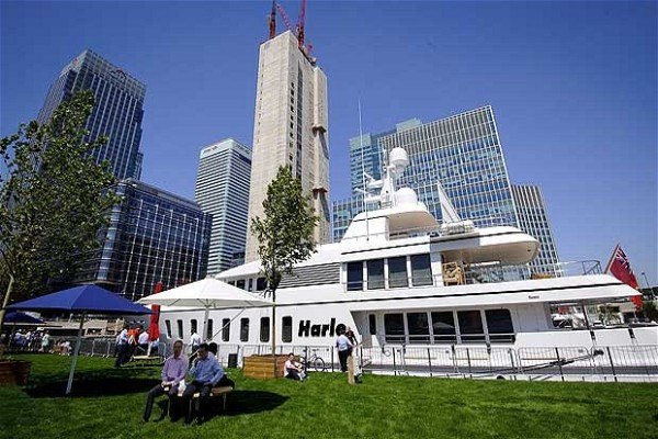 5. Harle Chiếc du thuyền sang trọng khác vừa xuất hiện ở bến Canary Wharf của thủ đô nước Anh là chiếc Harle dài 45m của cựu vận động viên Olympic người Hungari Nicholas Frankl. 5. Harle Chiếc du thuyền sang trọng khác vừa xuất hiện ở bến Canary Wharf của thủ đô nước Anh là chiếc Harle dài 45m của cựu vận động viên Olympic người Hungari Nicholas Frankl.