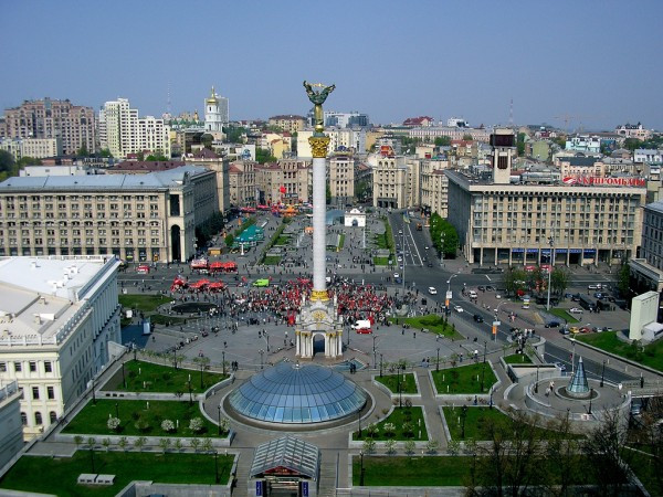 8. Ukraina GDP: 329 tỷ USD (đứng thứ 38 trong số 225 quốc gia) GDP bình quân đầu người: 7.200 USD (đứng thứ 132 trong số 226 quốc gia) Lao động toàn thời gian chiếm: hơn 50% Như nước láng giềng Belarus, Ukraina cũng là một trong những nước có tỷ lệ thất nghiệp thấp nhất trên thế giới. Nhưng khác với Belarus ở chỗ, số người thiếu việc làm hoặc chưa đăng ký việc làm ở nước này còn chiếm tỷ lệ cao. Song vẫn có ít nhất 50% dân số đang làm việc toàn thời gian. 8. Ukraina GDP: 329 tỷ USD (đứng thứ 38 trong số 225 quốc gia) GDP bình quân đầu người: 7.200 USD (đứng thứ 132 trong số 226 quốc gia) Lao động toàn thời gian chiếm: hơn 50% Như nước láng giềng Belarus, Ukraina cũng là một trong những nước có tỷ lệ thất nghiệp thấp nhất trên thế giới. Nhưng khác với Belarus ở chỗ, số người thiếu việc làm hoặc chưa đăng ký việc làm ở nước này còn chiếm tỷ lệ cao. Song vẫn có ít nhất 50% dân số đang làm việc toàn thời gian.