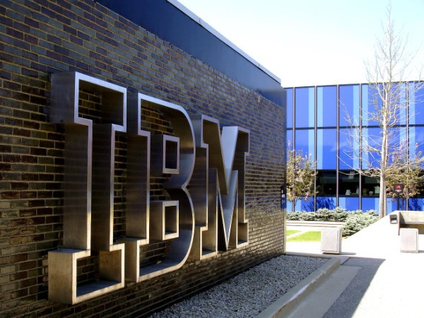 10. IBM Mức lương trung bình: 107.242 USD Công việc trả lương cao nhất: Chuyên viên nghiên cứu (153.420 USD) Công việc lương thấp nhất: Lập trình máy tính (67.103 USD) 10. IBM Mức lương trung bình: 107.242 USD Công việc trả lương cao nhất: Chuyên viên nghiên cứu (153.420 USD) Công việc lương thấp nhất: Lập trình máy tính (67.103 USD)