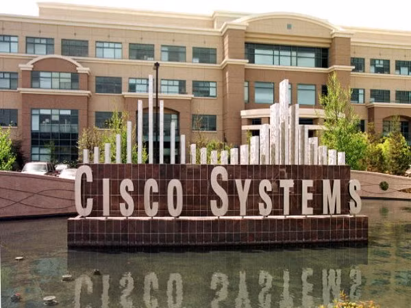 1. Cisco Systems Mức lương trung bình: 122.314 USD Công việc trả lương cao nhất: Giám đốc cao cấp (208.679 USD) Công việc lương thấp nhất: Kỹ sư hỗ trợ khách hàng (69.683 USD)