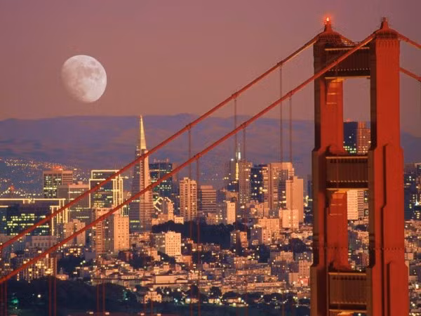 8. San Francisco GMP: 326 tỷ USD So sánh với các quốc gia khác: GDP của Hồng Kông: 244 tỷ USD GDP của Israel: 243 tỷ USD GDP của Bồ Đào Nha: 238 tỷ USD