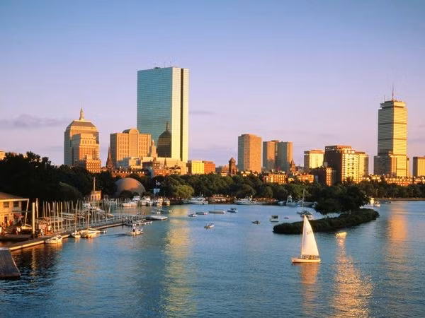 9. Boston GMP: 326 tỷ USD So sánh với các quốc gia khác: GDP của Chile: 235 tỷ USD GDP của Ai Cập: 231 tỷ USD GDP của Philippin: 225 tỷ USD