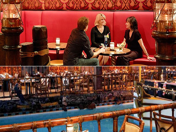 1. Tonga Room (San Francisco) Nằm bên dưới khách sạn Fairmont, nhà hàng Tonga Room được xây dựng theo kiến trúc của nền văn hóa Tiki vào những năm 40 của thế kỷ trước. Muốn vào được nhà hàng, thực khách phải di chuyển trên một chiếc bè gỗ. Tonga Room phục vụ ẩm thực Thái Bình Dương và các món cocktail tuyệt ngon. Đặc biệt, cứ nửa giờ là lại có một cơn mưa rào nhân tạo kèm theo đó là sấm sét nhằm tạo cho thực khách cảm giác như đang tận hưởng bầu không khí của những hòn đảo miền nhiệt đới. 1. Tonga Room (San Francisco) Nằm bên dưới khách sạn Fairmont, nhà hàng Tonga Room được xây dựng theo kiến trúc của nền văn hóa Tiki vào những năm 40 của thế kỷ trước. Muốn vào được nhà hàng, thực khách phải di chuyển trên một chiếc bè gỗ. Tonga Room phục vụ ẩm thực Thái Bình Dương và các món cocktail tuyệt ngon. Đặc biệt, cứ nửa giờ là lại có một cơn mưa rào nhân tạo kèm theo đó là sấm sét nhằm tạo cho thực khách cảm giác như đang tận hưởng bầu không khí của những hòn đảo miền nhiệt đới.