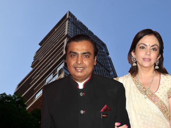 5. Nita Ambani Nita là người đồng sở hữu đội cricket Mumbai của Ấn Độ và đang tích cực tham gia gây quỹ giáo dục, hỗ trợ người mù và cứu trợ thiên tai. Cô kết hôn với tỷ phú công nghiệp Mukesh, người đàn ông lắm tiền nhất Ấn Độ. 5. Nita Ambani Nita là người đồng sở hữu đội cricket Mumbai của Ấn Độ và đang tích cực tham gia gây quỹ giáo dục, hỗ trợ người mù và cứu trợ thiên tai. Cô kết hôn với tỷ phú công nghiệp Mukesh, người đàn ông lắm tiền nhất Ấn Độ.