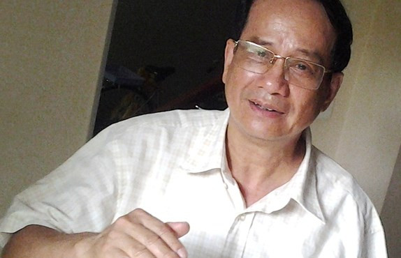 PGS.TS Ngô Trí Long - Nguyên Viện trưởng Viện nghiên cứu giá cả (Bộ Tài Chính): "Ẩn sau đề xuất xây dựng Trung tâm hành chính các địa phương là tư duy nhiệm kỳ, anh nào lên cũng muốn ghi dấn ấn nhiệm kỳ". PGS.TS Ngô Trí Long - Nguyên Viện trưởng Viện nghiên cứu giá cả (Bộ Tài Chính): "Ẩn sau đề xuất xây dựng Trung tâm hành chính các địa phương là tư duy nhiệm kỳ, anh nào lên cũng muốn ghi dấn ấn nhiệm kỳ".