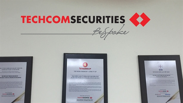 Techcom Securities là công ty 100% vốn đầu tư của Techcombank – một trong những ngân hàng thương mại cổ phần lớn nhất Việt Nam Techcom Securities là công ty 100% vốn đầu tư của Techcombank – một trong những ngân hàng thương mại cổ phần lớn nhất Việt Nam