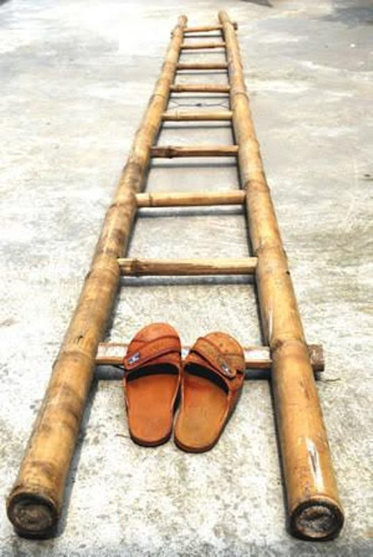 Thang tre với cách làm truyền thống - Ảnh minh họa Thang tre với cách làm truyền thống - Ảnh minh họa