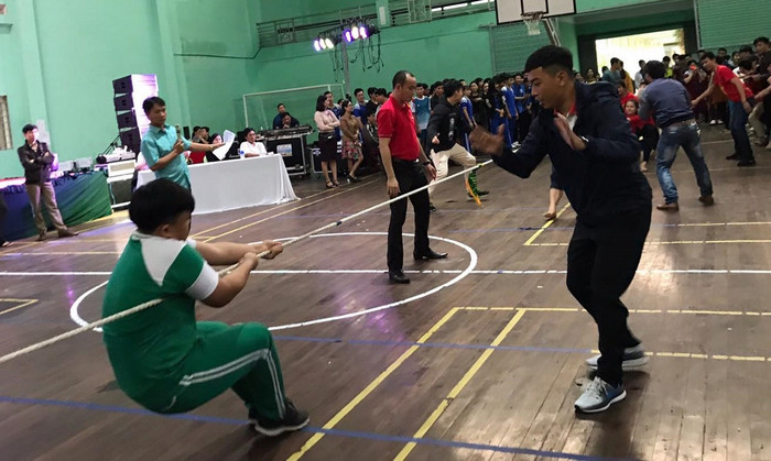 Học sinh Đà Nẵng được khuyến khích tham gia các trò chơi dân gian để xa rời game trực tuyến. Ảnh: AN Học sinh Đà Nẵng được khuyến khích tham gia các trò chơi dân gian để xa rời game trực tuyến. Ảnh: AN