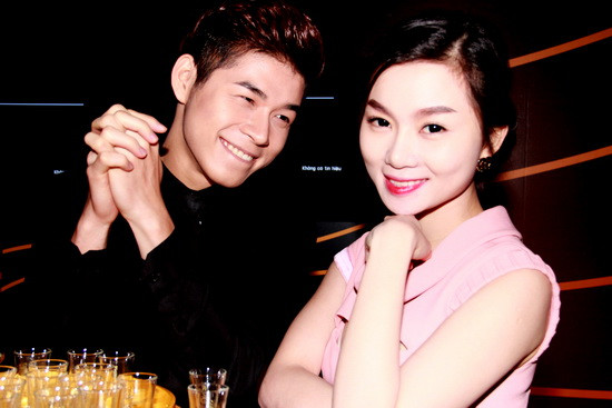 Nam ca sĩ trẻ Zu Hiếu Thuận và nữ ca sĩ Hạ Vy Nam ca sĩ trẻ Zu Hiếu Thuận và nữ ca sĩ Hạ Vy