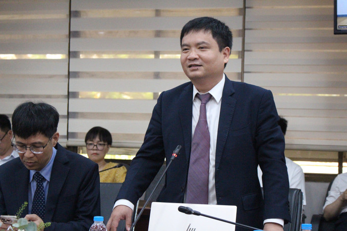 Phó Giáo sư Đặng Hoài Bắc - Giám đốc Học viện Công nghệ Bưu chính Viễn thông cảm ơn Trung tâm Kiểm định chất lượng giáo dục Hiệp hội Các trường Đại học, Cao đẳng Việt Nam đã thực hiện đánh giá ngoài rất công tâm, khách quan. GDVN_đang hoai bac.jpg