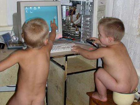 Anh đừng tưởng mình anh mới biết ngồi bô, chơi game nhé Anh đừng tưởng mình anh mới biết ngồi bô, chơi game nhé