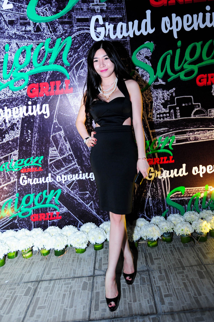 Vân Amanda – hay thường được khán giả yêu mến đặt nickname “Người đẹp không đòi quà”.