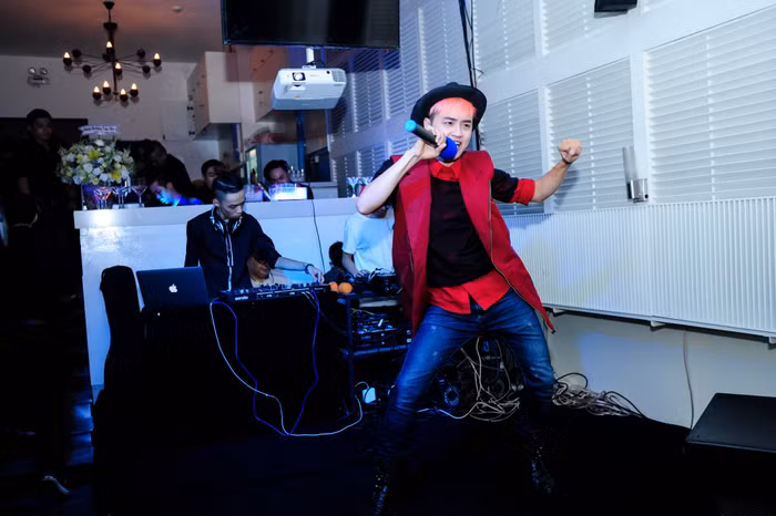 Thanh Duy khuấy động sự kiện với Ha Ha Ha.