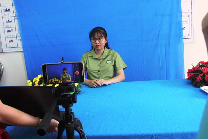 Những bài giảng, bài ôn tập được các cô chuyển tại trực tiếp bằng những thước phim.