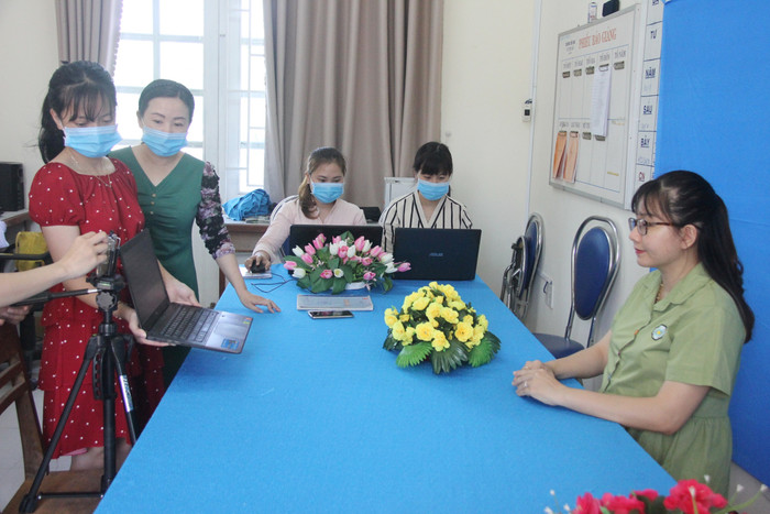 Việc giảng dạy trực tuyến sẽ được triển khai trong những tuần tới khi học sinh phải tiếp tục nghỉ học vì dịch bệnh Covid-19 diễn biến phức tạp.